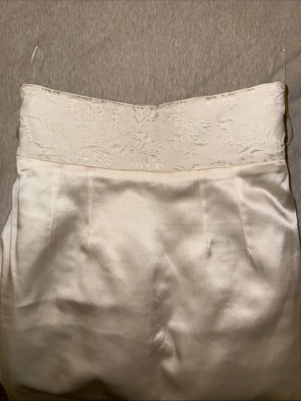 Dolce & Gabbana White Mini Skirt with Black Trim - Picture 7 of 7